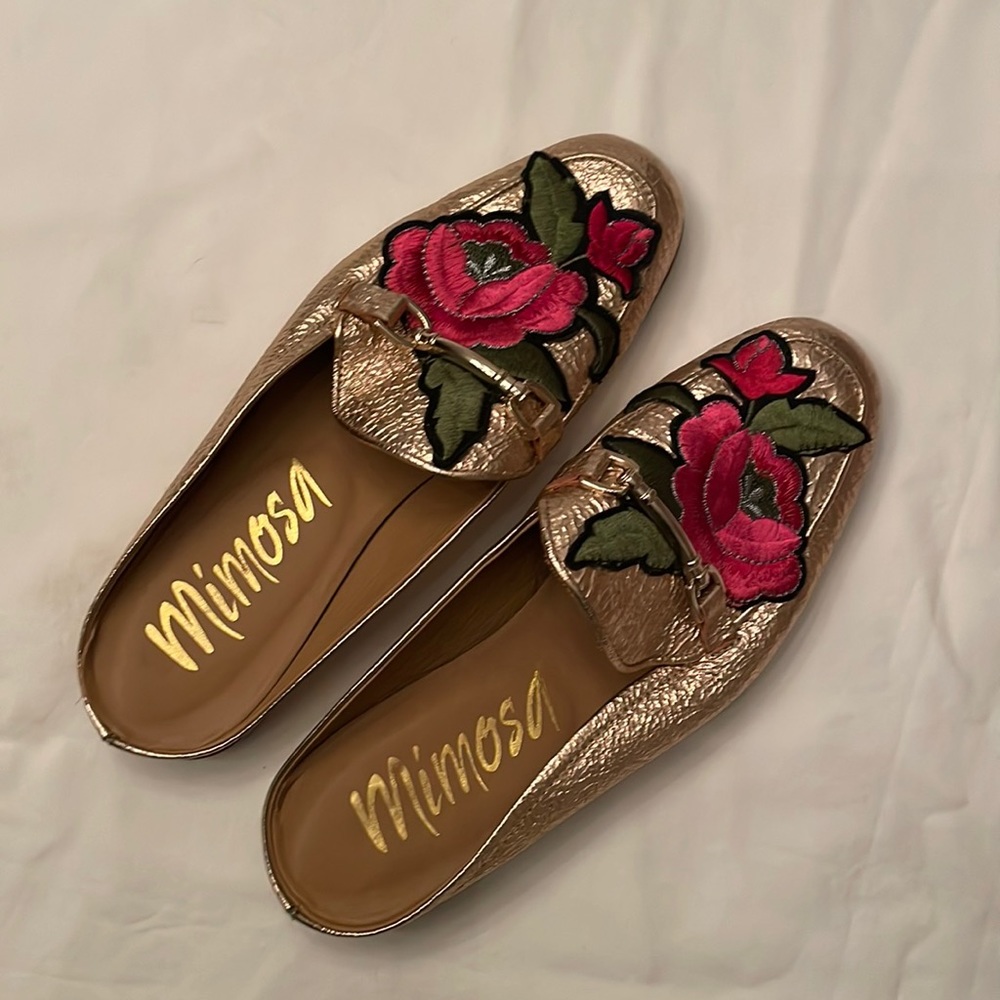 MIMOSA Rose Gold slides with flower detail